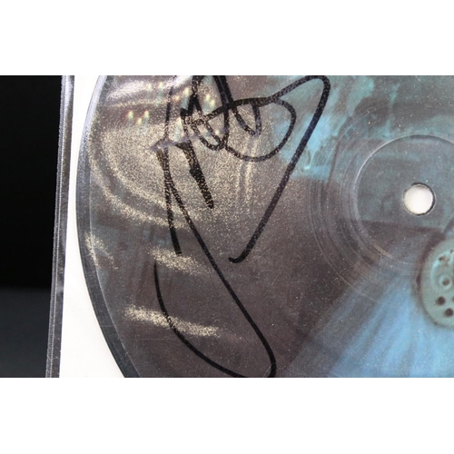 388 - Vinyl & Autographs – 25 modern / contemporary bands ltd edn singles and picture discs all signed by ... 