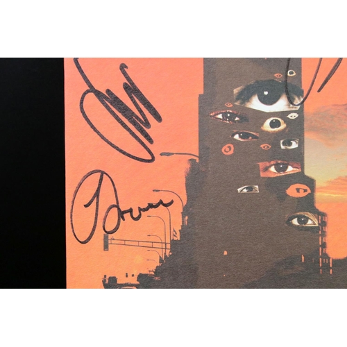 388 - Vinyl & Autographs – 25 modern / contemporary bands ltd edn singles and picture discs all signed by ... 