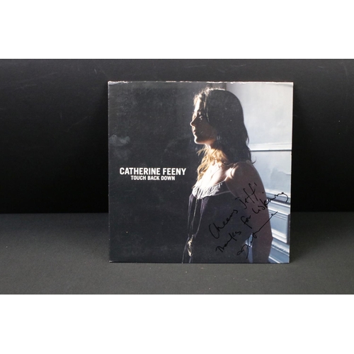 390 - Vinyl & Autographs – 22 modern / contemporary female artists Limited Edition singles and Picture Dis... 