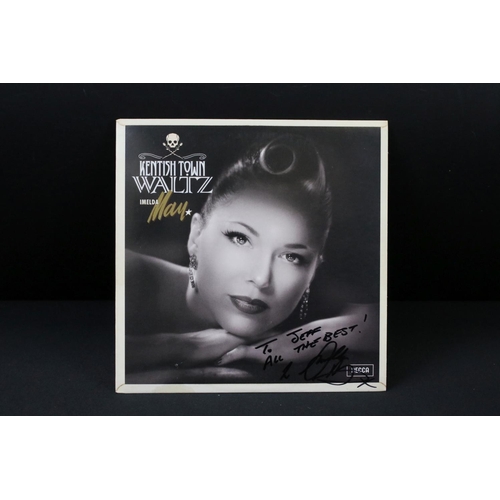 390 - Vinyl & Autographs – 22 modern / contemporary female artists Limited Edition singles and Picture Dis... 