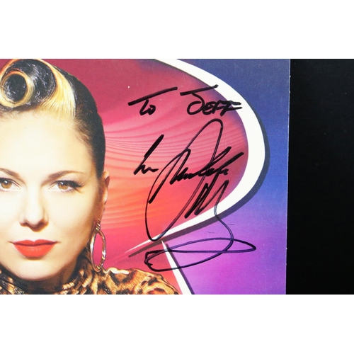 390 - Vinyl & Autographs – 22 modern / contemporary female artists Limited Edition singles and Picture Dis... 