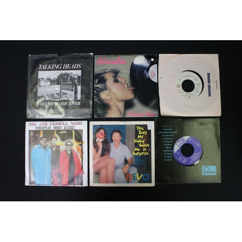 370 - Vinyl & Autographs – 38 USA Punk / New Wave / Alternative -7” singles to include: Blondie (14 includ... 