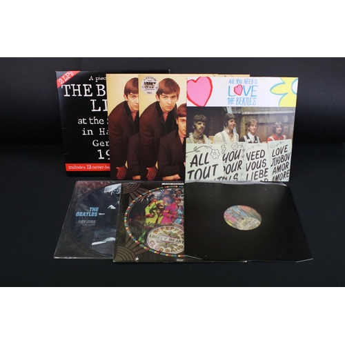 685 - Vinyl - The Beatles Live at The Star Club LP RNL12X77, 3 x 12