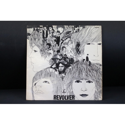 833 - Vinyl - The Beatles Revolver PMC 7009.  The Gramophone Co Ltd and Sold In UK to label, matrices XEX ... 