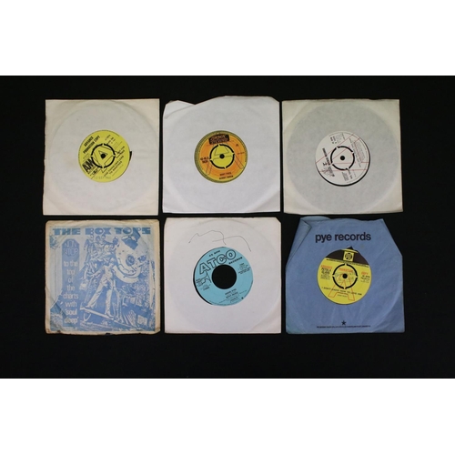 359 - Vinyl & Autographs –Approx 70 Promo / Demos 7” singles and one acetate including London Records exam... 