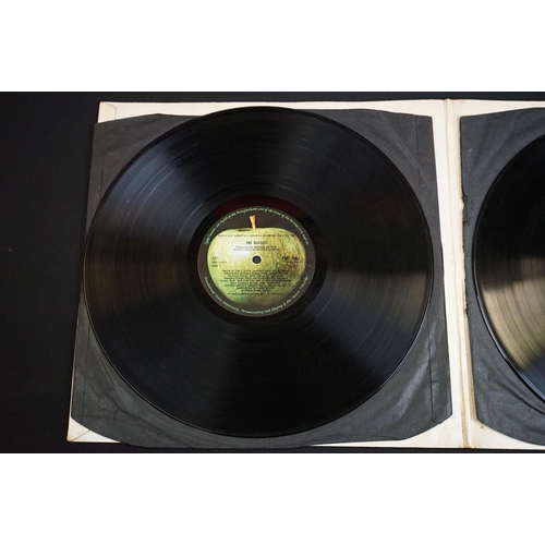 3 - Vinyl - The Beatles - White Album, mono top loader, low number 0005418, no EMI on the labels, Apple ... 