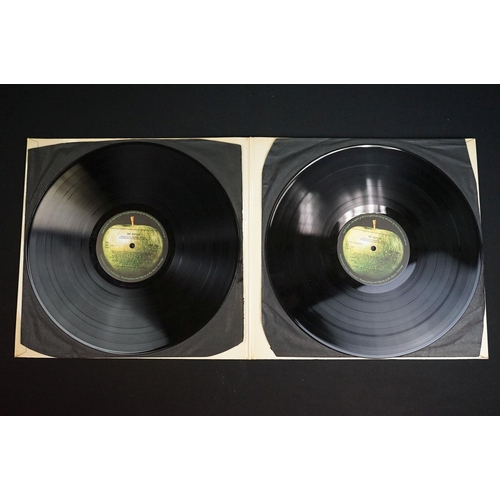 5 - Vinyl - The Beatles White Album mono PMC 7067 numbered 0151280 top loader with inserts and black inn... 