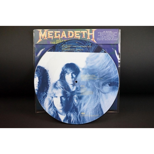 521 - Vinyl - 4 Megadeth rarities to include Hangar 18 black vinyl uncut test pressing, Hangar 18 clear vi... 