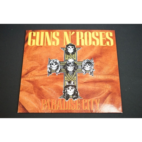 529 - Vinyl - 6 Guns N Roses picture / shaped / coloured vinyl to include Nightrain shaped pic disc (759 9... 