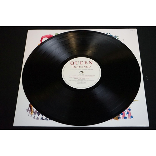 531 - Vinyl - Queen - 1 LP and 5 12