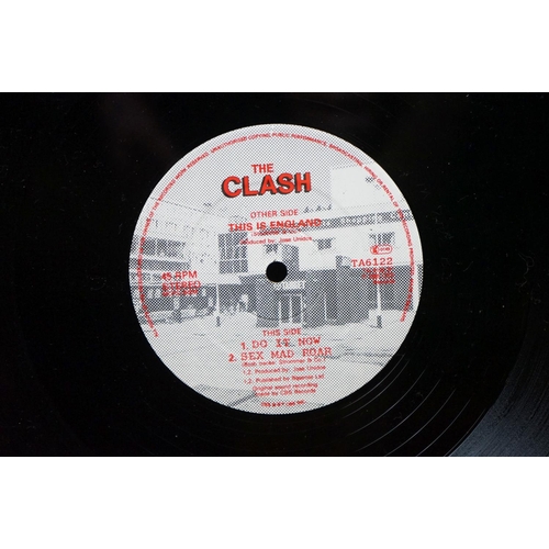 73 - Vinyl – 6 The Clash LPs and 2 12” singles to include Sandinista (Original UK triple album with hype ... 