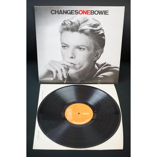 551 - Vinyl - 11 David Bowie LPs, 1 12