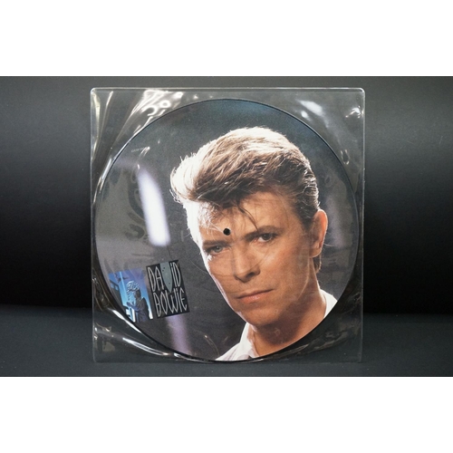 551 - Vinyl - 11 David Bowie LPs, 1 12