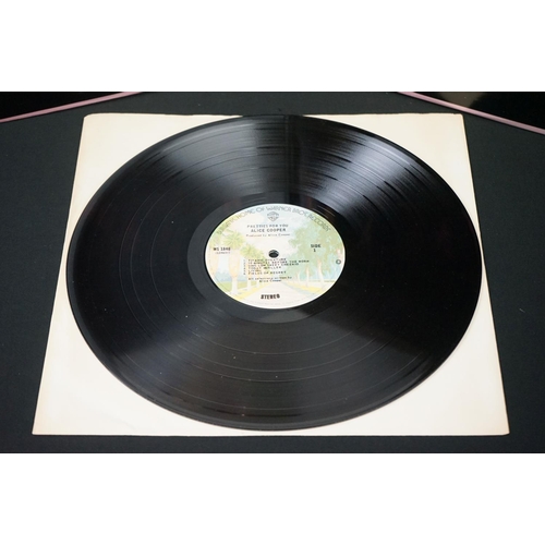 555 - Vinyl - 6 Alice Cooper LPs to include Pretties For You (US press on Straight / Warner) gatefold slee... 