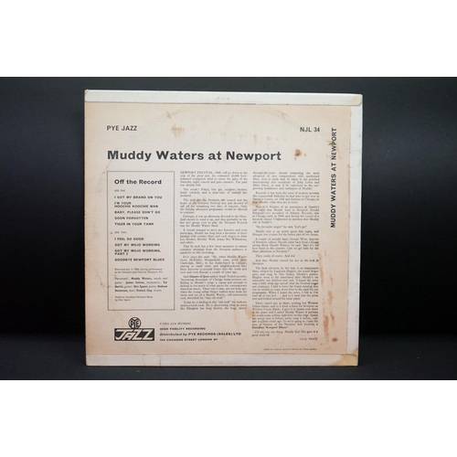 562 - Vinyl - Muddy Waters Muddy Waters At Newport 1960 on Pye Jazz NJL34.   Sleeve and vinyl Vg/Vg+