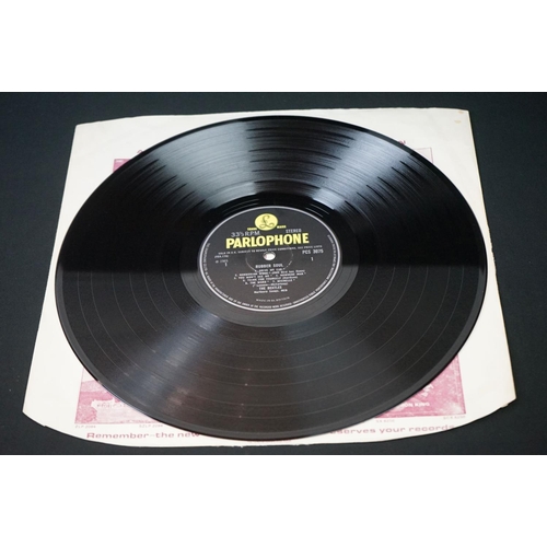 566 - Vinyl - 13 The Beatles and related LPs to include The White Album No.0527391 Stereo, top loader, wit... 