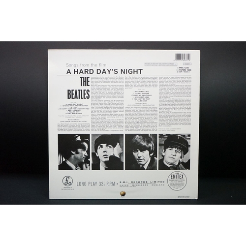 566 - Vinyl - 13 The Beatles and related LPs to include The White Album No.0527391 Stereo, top loader, wit... 