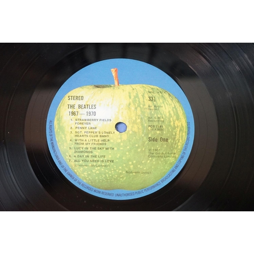 566 - Vinyl - 13 The Beatles and related LPs to include The White Album No.0527391 Stereo, top loader, wit... 