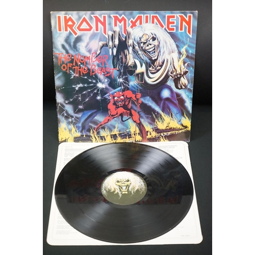 567 - Vinyl - 11 Iron Maiden LPs to include Fear Of The Dark (gatefold), Self Titled (EMC 3330), Seventh S... 