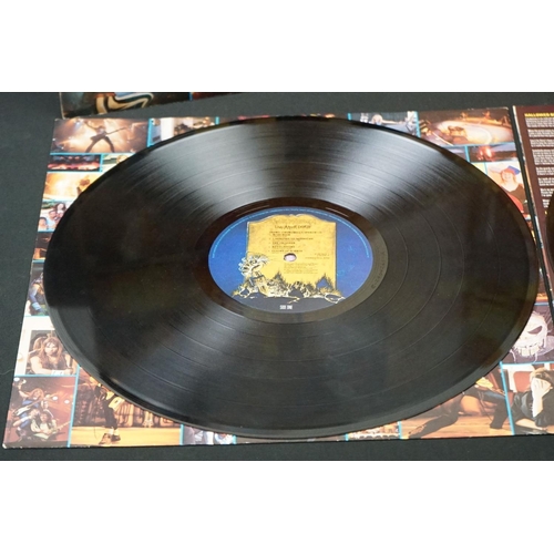 567 - Vinyl - 11 Iron Maiden LPs to include Fear Of The Dark (gatefold), Self Titled (EMC 3330), Seventh S... 