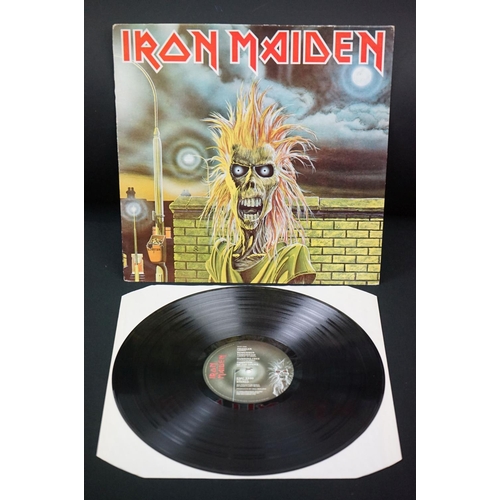 567 - Vinyl - 11 Iron Maiden LPs to include Fear Of The Dark (gatefold), Self Titled (EMC 3330), Seventh S... 