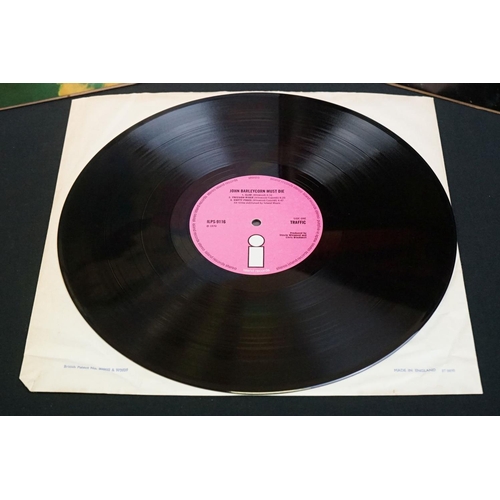 670 - Vinyl - 4 Traffic LPs to include Self Titled (ILPS 9081) pink label with circle logo, booklet attach... 