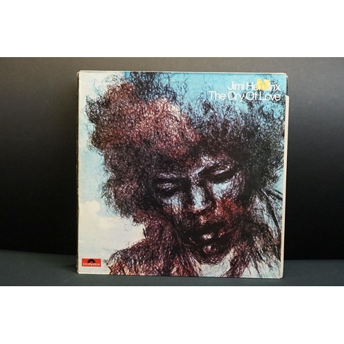 672 - Vinyl - 11 Jimi Hendrix LPs to include Cosmic Turnaround, The Cry Of Love, Rainbow Bridge, Plays Mon... 