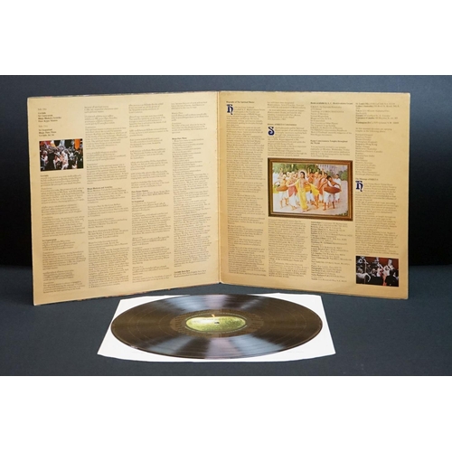 711 - Vinyl - The Radha Krsna Temple self titled LP on Apple SAPCOR18, gatefold sleeve, demo 'not for sale... 