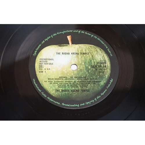 711 - Vinyl - The Radha Krsna Temple self titled LP on Apple SAPCOR18, gatefold sleeve, demo 'not for sale... 