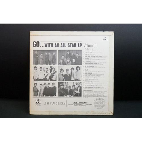 723 - Vinyl - Three 60s Compilations to include Ready Steady Win on Decca LK4634 red unboxed Decca label, ... 