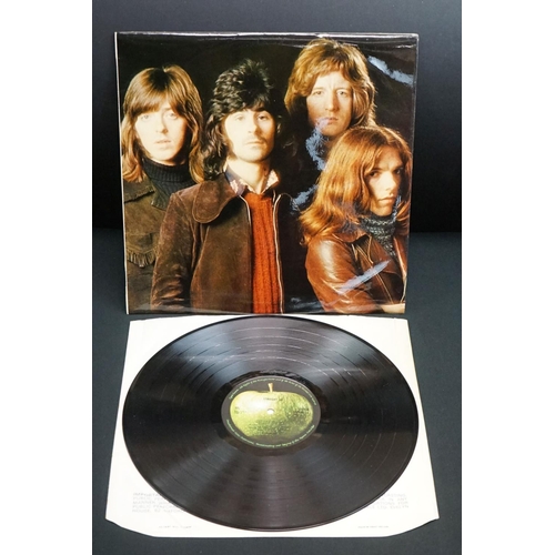 730 - Vinyl - Two Badfinger LPs to include Straight Up on Apple SAPCOR19 stereo, and No Dice Apple ST3367 ... 