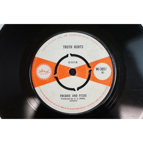 804 - Vinyl - Winston Samuels / Freddie And Fitzie – The Greatest / Truth Hurts on Island Records WI 3051.... 