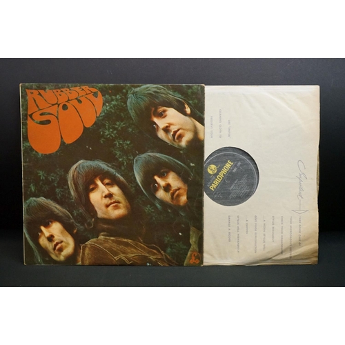 568 - Vinyl - 12 The Beatles & members LPs and 1 box set to include The White Album No.0112815 top loader ... 