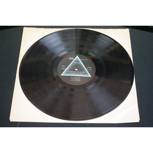 569 - Vinyl - 8 Pink Floyd LPs to include Dark Side Of The Moon (A3/B3 matrices) Vg+, Momentary Lapse Of R... 