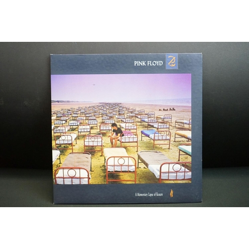 569 - Vinyl - 8 Pink Floyd LPs to include Dark Side Of The Moon (A3/B3 matrices) Vg+, Momentary Lapse Of R... 