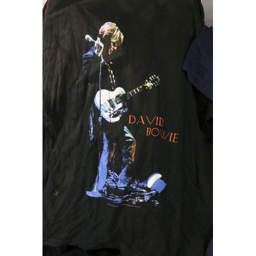 1113 - Music Memorabilia - Six band / music T-shirts to include 2 x David Bowie, 2 x Pink Floyd, Columbia R... 