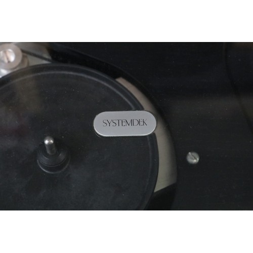 1117 - Music Equipment - A Syetemdek Model IIX turntable