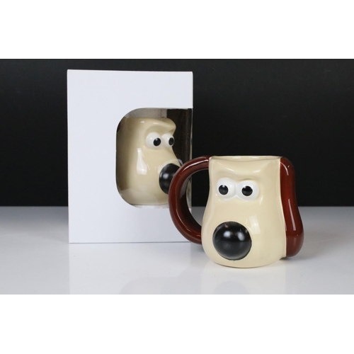 389 - Collection of Dennis the Menace items including BDPP01 Dennis the Menace Teapot, Dennis the Menace M... 