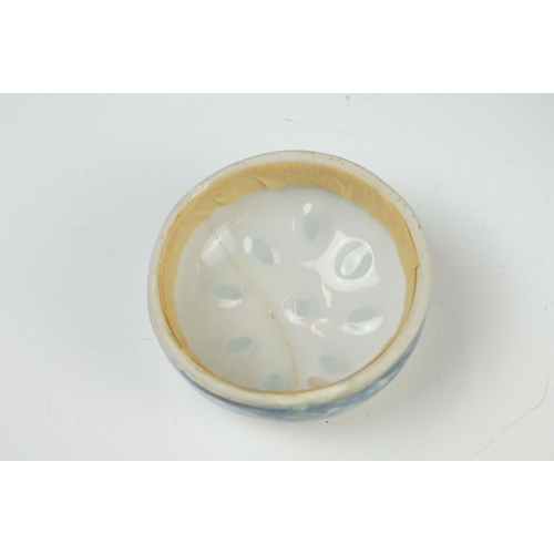 28 - Two Chinese Porcelain Ginger Jars with covers together with Three further Chinese Porcelain Famille ... 