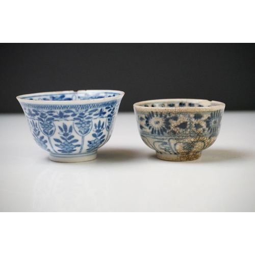 39 - Collection of Chinese Tea Bowls, Cups and Saucers, 18th century onwards, mainly famille rose and blu... 