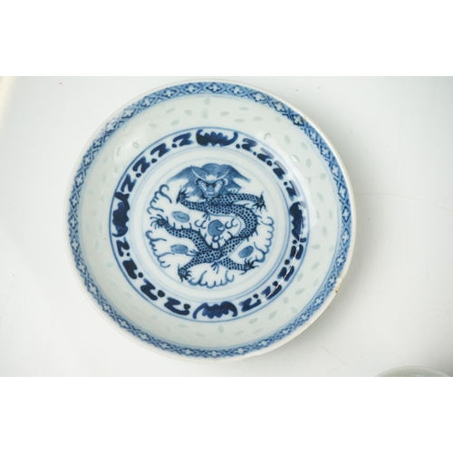 39 - Collection of Chinese Tea Bowls, Cups and Saucers, 18th century onwards, mainly famille rose and blu... 