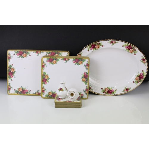 139 - Royal Albert ' Old Country Roses ' pattern dinnerware to include a serving platter, 6 dinner plates,... 