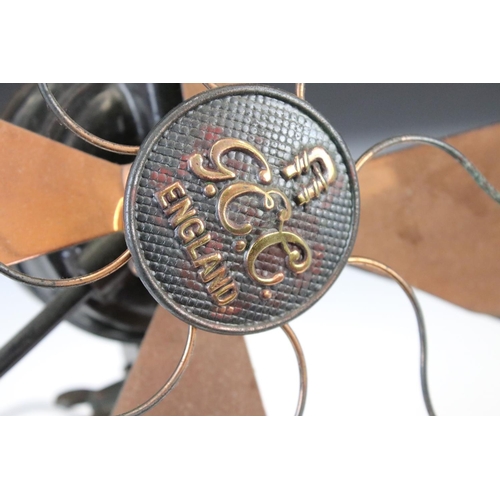 180 - Early 20th Century G.E.C ' Magnet ' Desk Top Electric Fan in black enamel and copper, measures appro... 