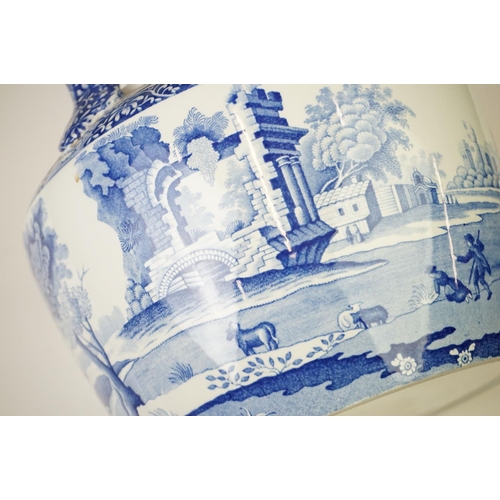 32 - Large Spode Blue & White Italian pattern ceramic kettle & cover, 31cm high