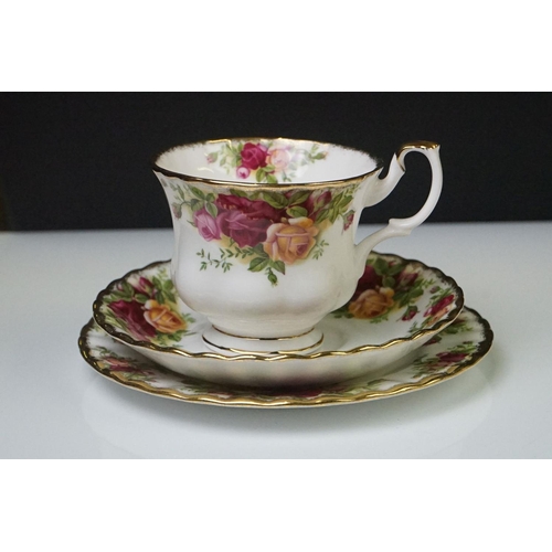 45 - Royal Albert ' Old Country Roses ' pattern tea set for six, to include teapot & cover, 6 teacups, 6 ... 