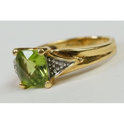 233 - 18ct Yellow Gold Peridot and Diamond Ring