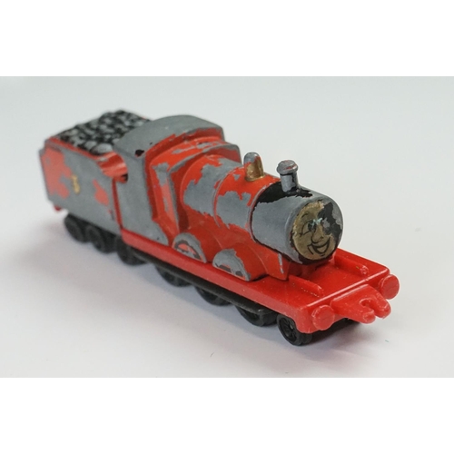 222 - Thomas the Tank - approx. 15 Ertl diecast Thomas the Tank Engines and Harold Helicopter together wit... 