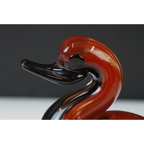 271 - A vintage Murano glass ornament in the form of a duck, marked Murano to the base, stands approx 10cm... 