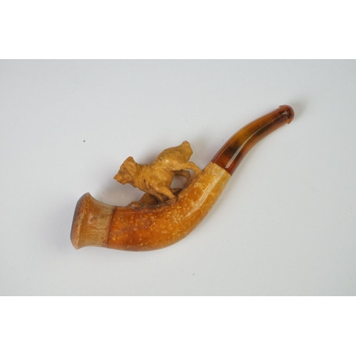 279 - An antique meerschaum pipe with carved dog within original fitted case.