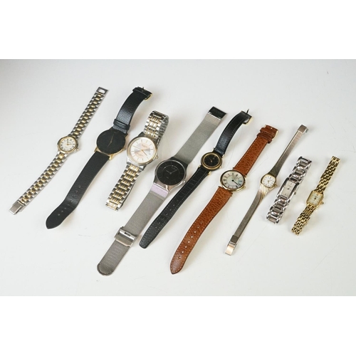 285 - A small collection of ladies and gents wristwatches to include Rotary and Accurist examples.